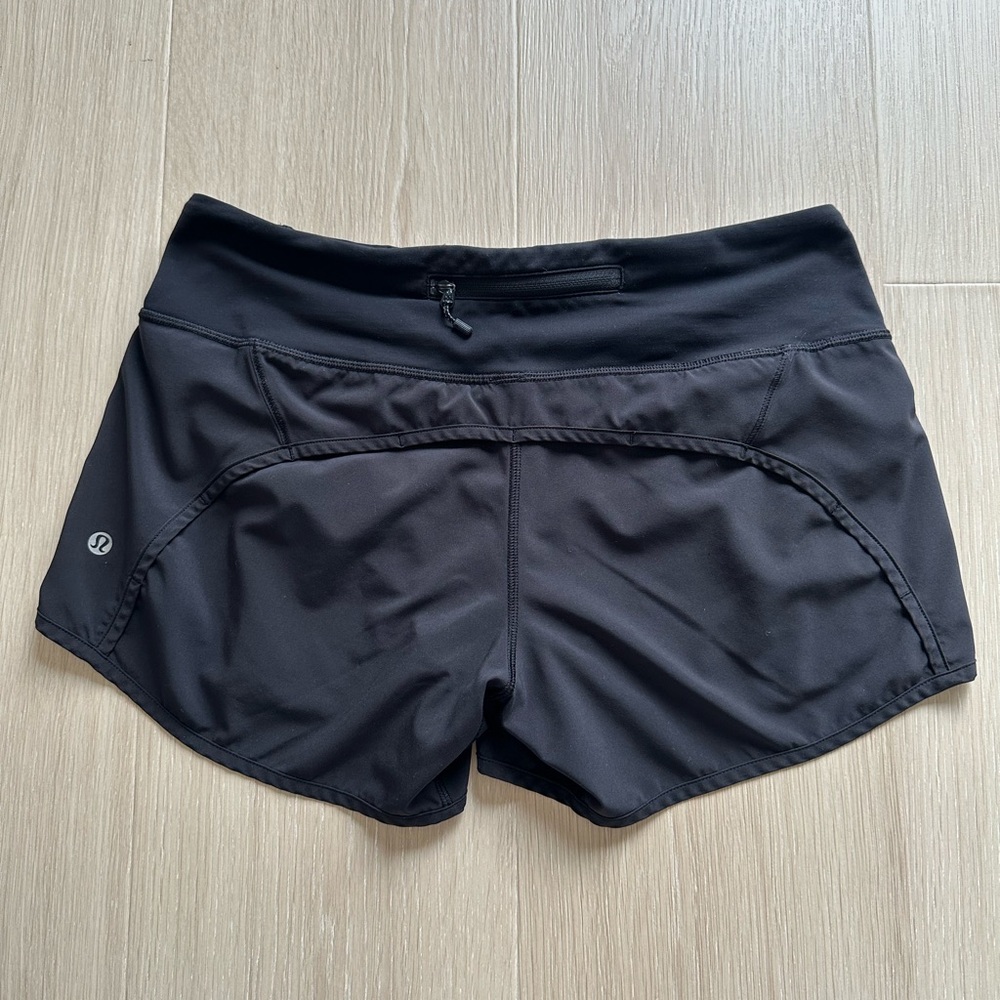 lululemon Speed Up Low-Rise Lined Short 2.5" | Size: 6 - Picture 2 of 6